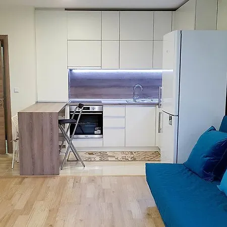 Apartment Coral Warna